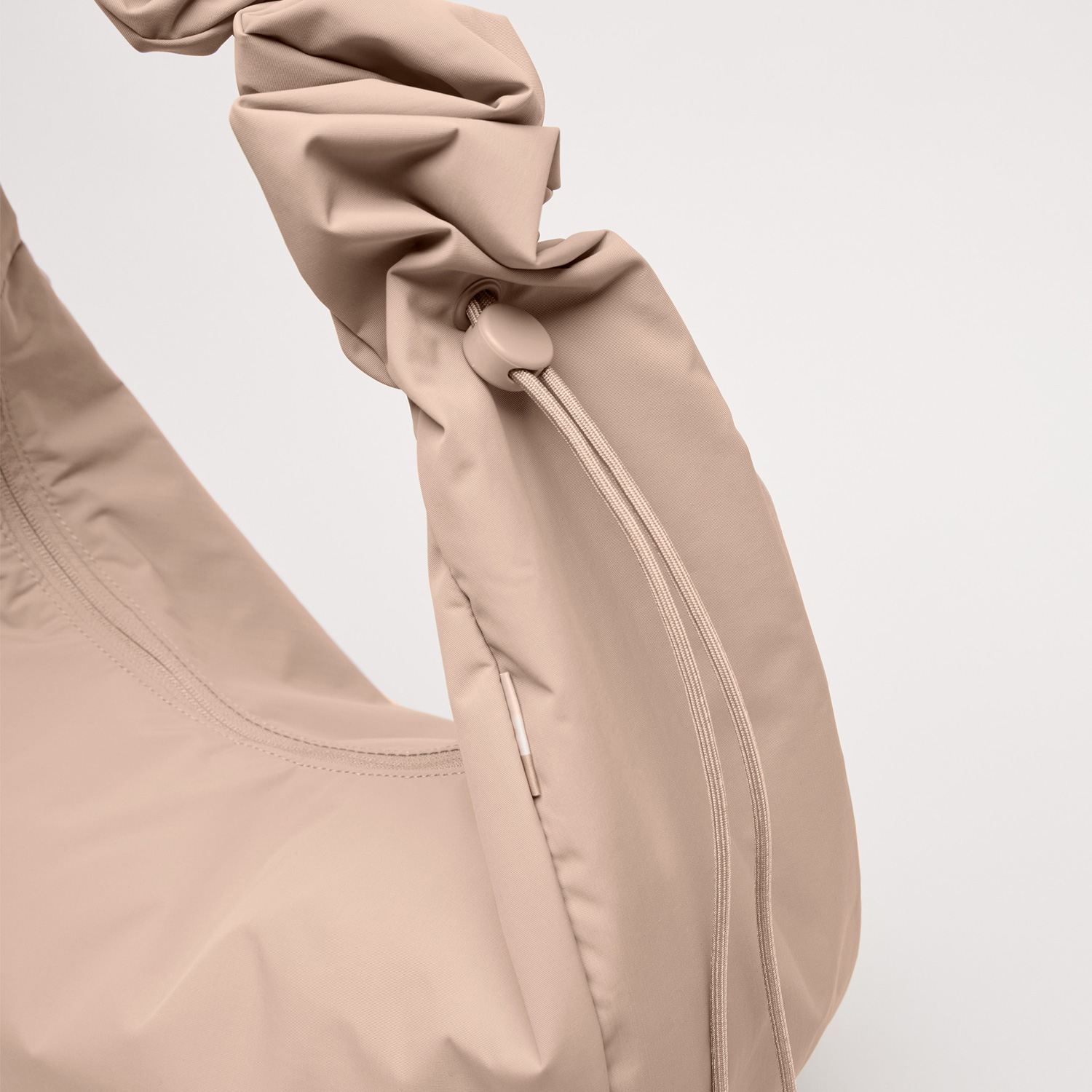 Got Bag Umhängetasche Ruffle Moon Bag sandbar mono Abbildung 5